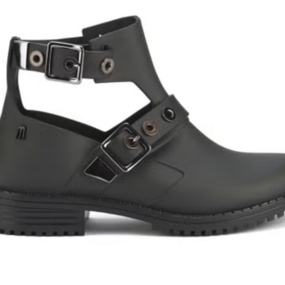 melissa antares cut out bootie 6